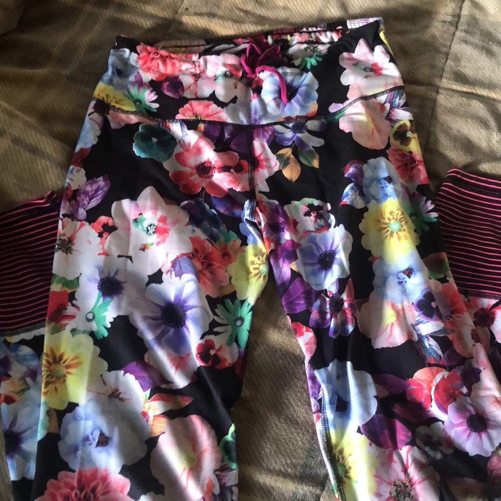 COPY - 4 pair Old Navy Active leggings